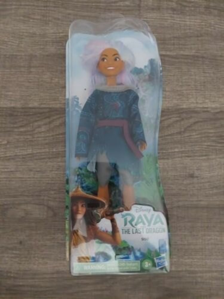 DISNEY Raya And The Last Dragon SISU Doll ~ NEW